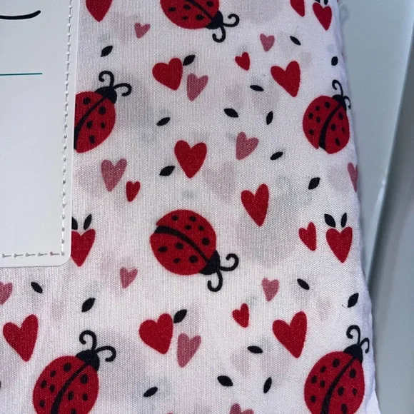 London Kaye Queen Sheet Set - Red and Black Ladybug Design - Picture 2 of 2